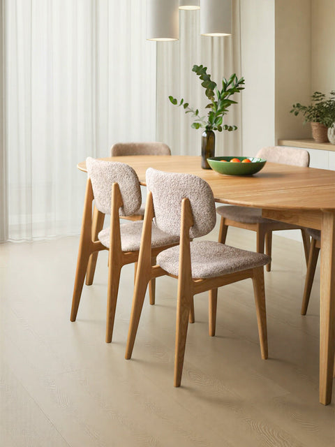 Stuhl aus massiver Eiche Natur Bouclé 81 cm Mevis