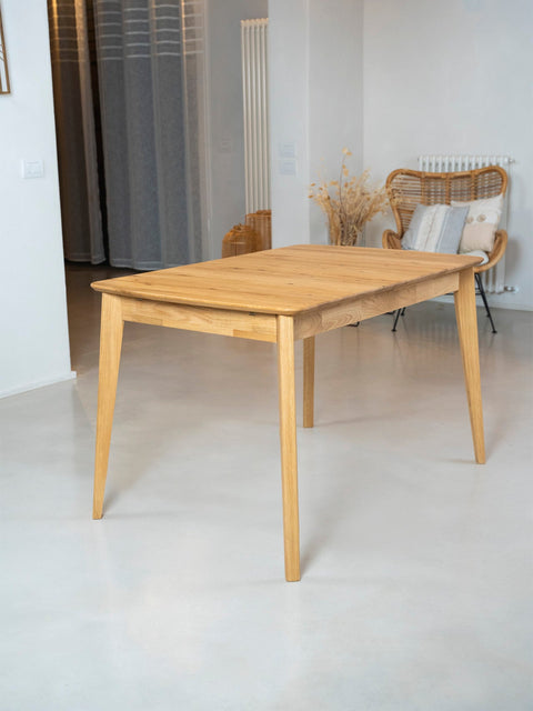 Ausziehbarer Esstisch aus massiver Eiche Natur modern Vega