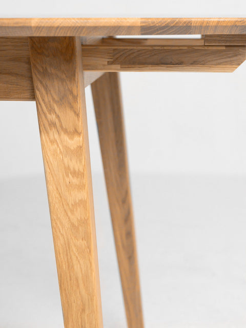 Ausziehbarer Esstisch aus massivem Eiche Natur modern verschiedene Größen Sun