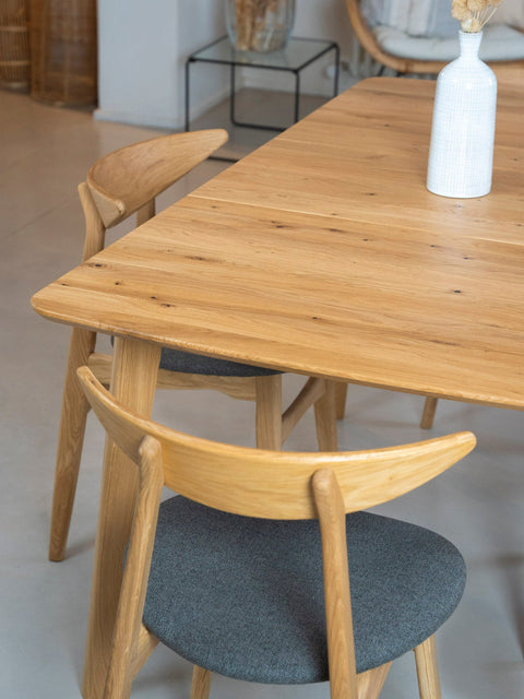 Ausziehbarer Esstisch aus massiver Eiche Natur modern Vega