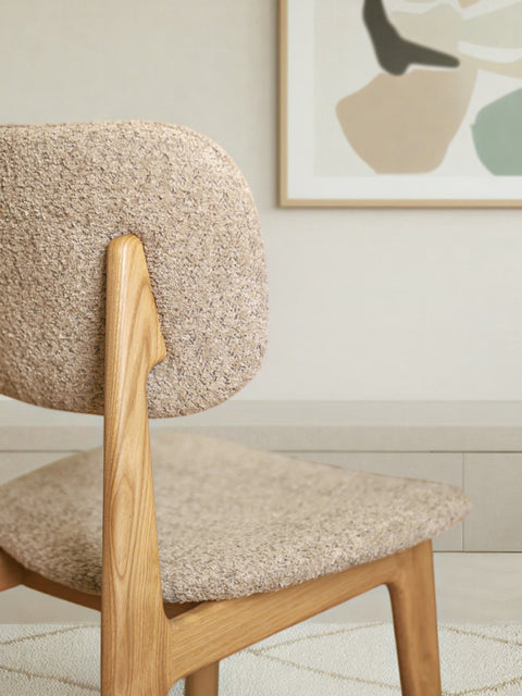 Stuhl aus massiver Eiche Natur Bouclé 81 cm Mevis