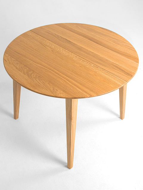 Ausziehbarer Esstisch aus massivem Eiche Natur modern verschiedene Größen Sun