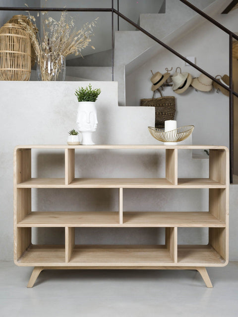 Niedriges Bücherregal aus massiver Eiche weiß geölt 130×45×89 cm Modena