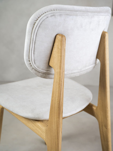 Stuhl aus Massiveiche in natur und Stoff 81 cm Mevis