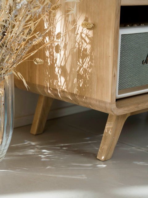 Bücherregal aus massiver Eiche weiß geölt 80×45×180 cm Modena