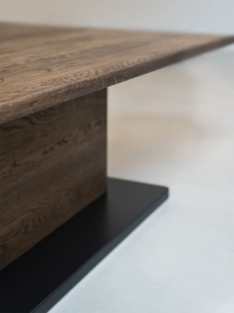 Couchtisch aus Eiche massiv rauchig geölt 120×80×40 cm Galileo