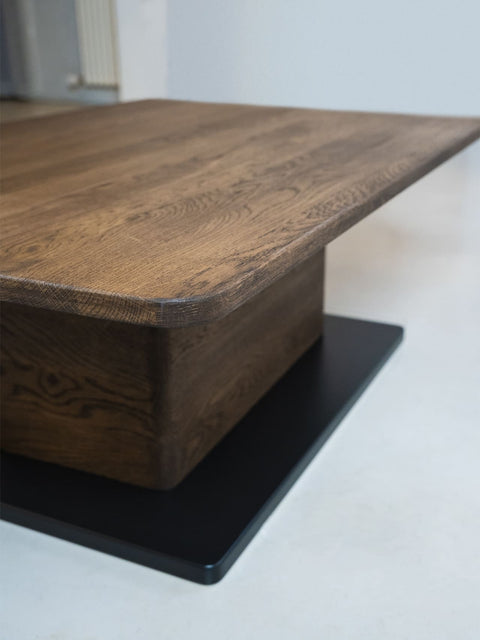 Couchtisch aus Eiche massiv rauchig geölt 120×80×40 cm Galileo