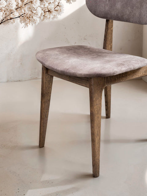 Esszimmerstuhl aus rauchig geölter Massiveiche und Stoff Mevis