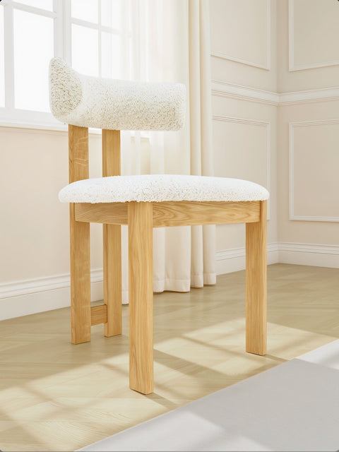 Stuhl aus Massiveiche in Natur mit Bouclé Angelo